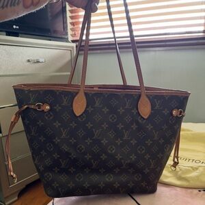 Louis Vuitton Monogram Neverfull Tote in Brown and Tan Leather Trim